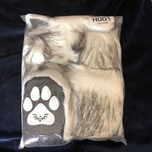Rare 2011-2012 Authentic Husky Spirithood